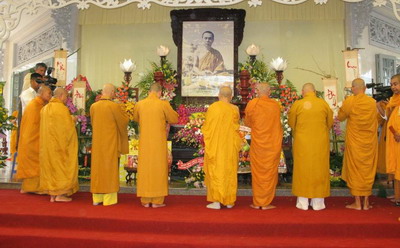 Đại lễ tưởng niệm 60 năm Tổ sư Minh Đăng Quang vắng bóng - Part 3